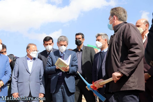 کلنگ زنی و  ساخت مخزن 10 هزار متر مکعبی در شیراز