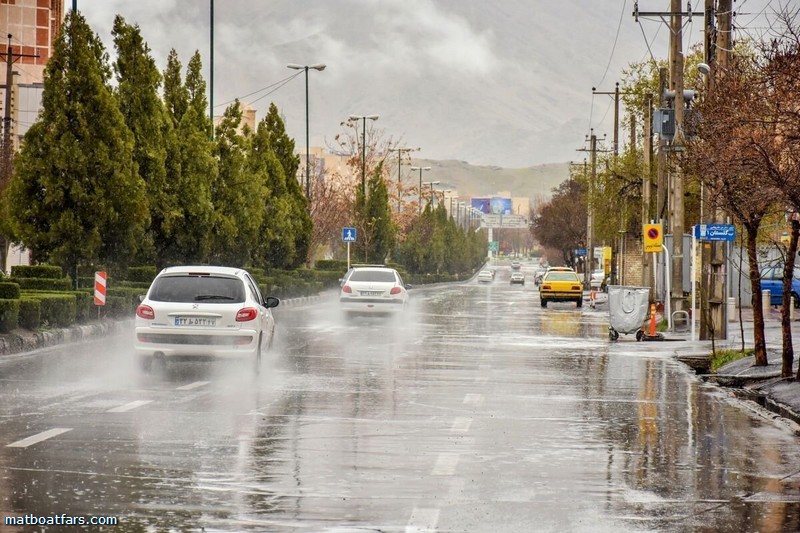 رگبارو رعد و برق در ۱۴ استان