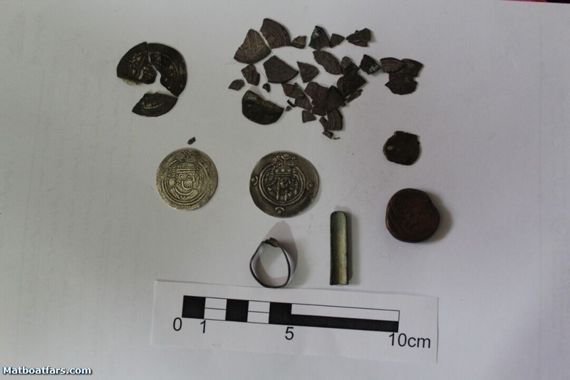 ۲ سکه باستانی از حفاران غیرمجاز پاسارگاد کشف و ضبط شد