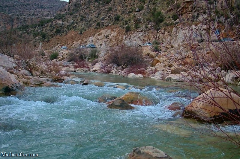 جوان فداکار، جان دانش‌آموز فراشبندی را در سیلاب نجات داد