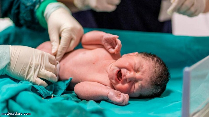تاریخ تولد لاکچری و بروز مشکل تنفسی در نوزادان