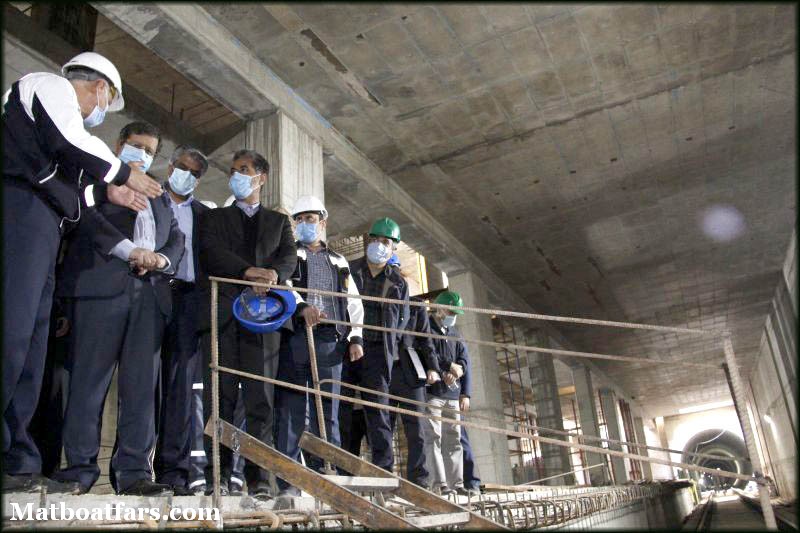 رئیس بانک مرکزی ایران از پروژه خط ۲ مترو شیراز بازدید کرد