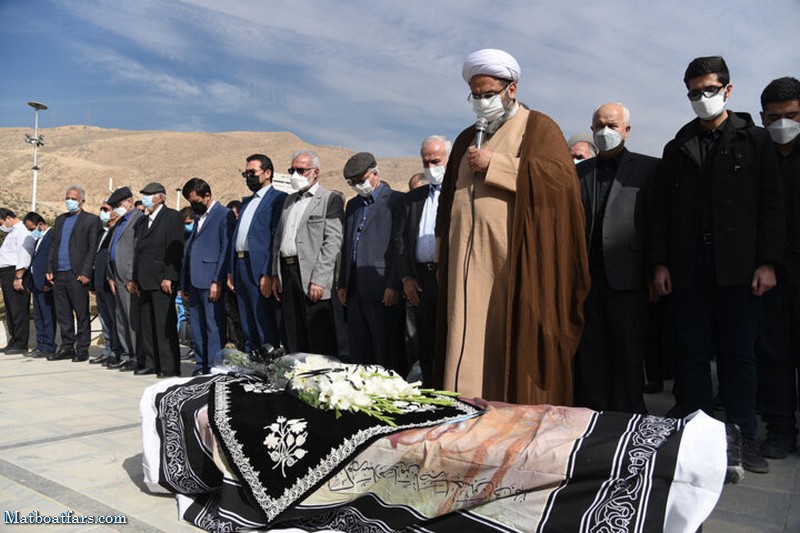 پیکر پرفسور "نحوی" در دانشگاه شیراز تشییع شد