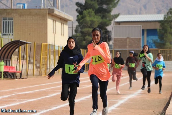 استهبان و شیراز قهرمان دو و میدانی دختران خردسال و نونهال فارس شدند